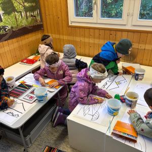 Waldprojekt KG B mit Oberstufenschülerinnen (2)